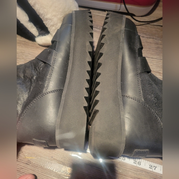 UGG Women’s Moto Punk Mini Boots Size 7 - Picture 7 of 9